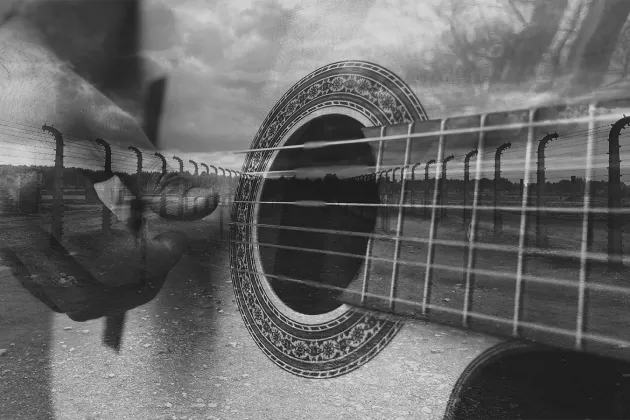 Hand som spelar gitarr i förgrunden till ett taggtrådsstaket. Fotomontage. 
