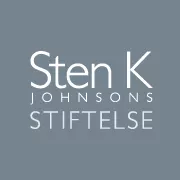 Sten K Johnsons stiftelse logga. Illustration.